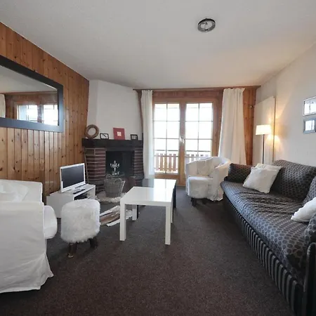 公寓 With Fireplace 2
